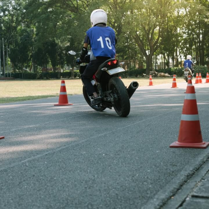 BRETAGNE CONDUITE AUTO ECOLE VITRE PERMIS MOTO 3